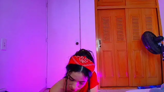 Snapshot of Peach_Rose_ chatting on March 2025 10:10:01 PM Peach Rose online show from March 2025 10:10:01 PM