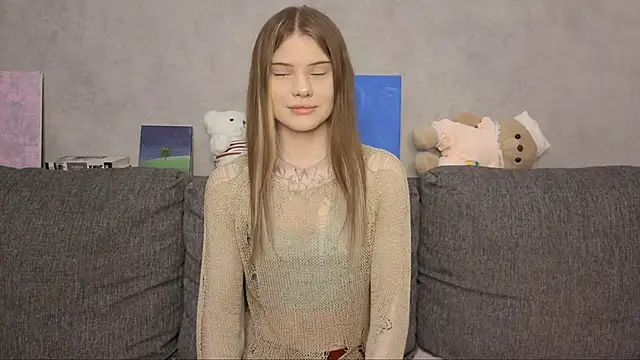 CarolinePepper online show from May 2026 01:28:01 PM