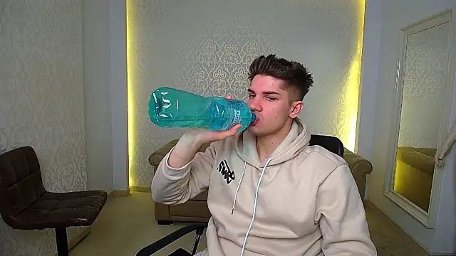 MaxKaiden online show from February 2026 05:33:02 AM