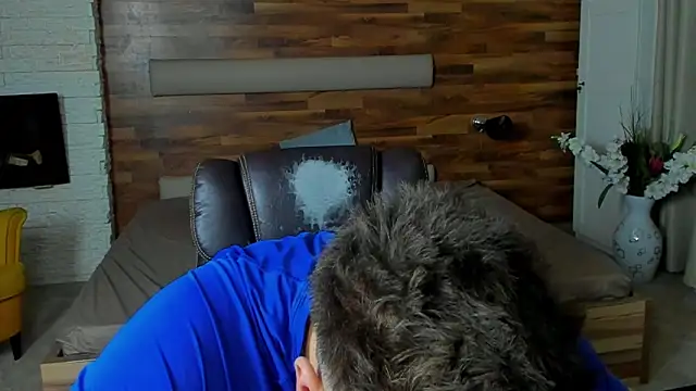 Snapshot of MaxKaiden chatting on March 2026 06:03:01 AM MaxKaiden online show from March 2026 06:03:01 AM