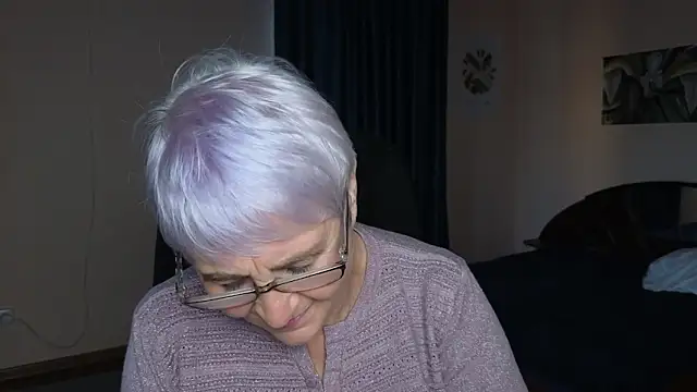 Snapshot of Sandra_Snowflake chatting on September 2025 04:14:01 AM Sandra Snowflake online show from September 2025 04:14:01 AM