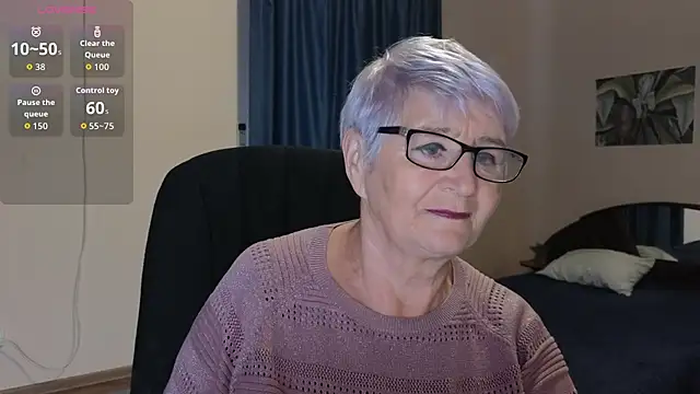 Snapshot of Sandra_Snowflake chatting on October 2025 11:43:01 AM Sandra Snowflake online show from October 2025 11:43:01 AM