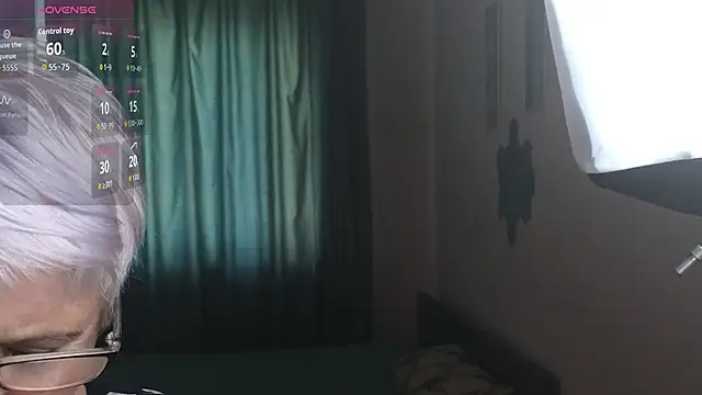 Snapshot of Sandra_Snowflake chatting on November 2025 11:40:02 AM Sandra Snowflake online show from November 2025 11:40:02 AM