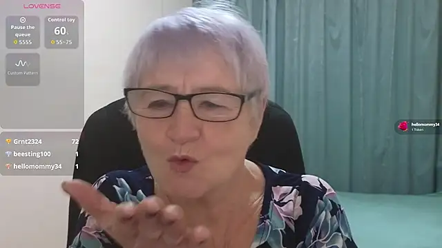 Snapshot of Sandra_Snowflake chatting on December 2025 04:39:01 AM Sandra Snowflake online show from December 2025 04:39:01 AM