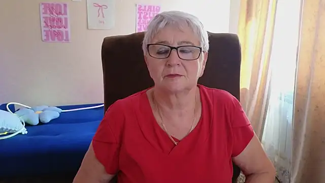 Snapshot of Sandra_Snowflake chatting on June 2026 12:15:02 PM Sandra Snowflake online show from June 2026 12:15:02 PM