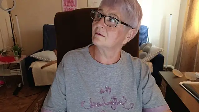 Snapshot of Sandra_Snowflake chatting on June 2026 12:08:01 PM Sandra Snowflake online show from June 2026 12:08:01 PM