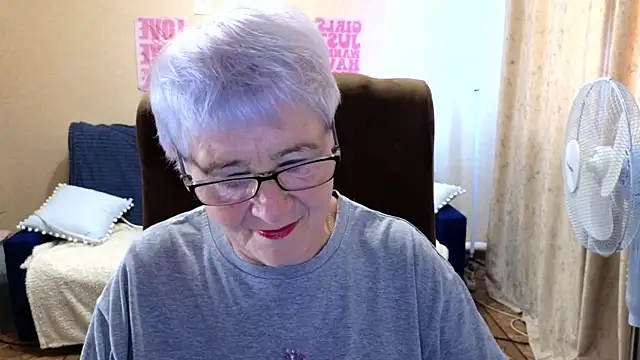 Snapshot of Sandra_Snowflake chatting on June 2026 04:17:01 AM Sandra Snowflake online show from June 2026 04:17:01 AM