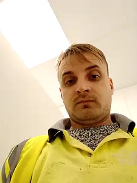 Snapshot of Eusuntnoulgigolo chatting on October 2025 06:42:02 AM Eusuntnoulgigolo online show from October 2025 06:42:02 AM