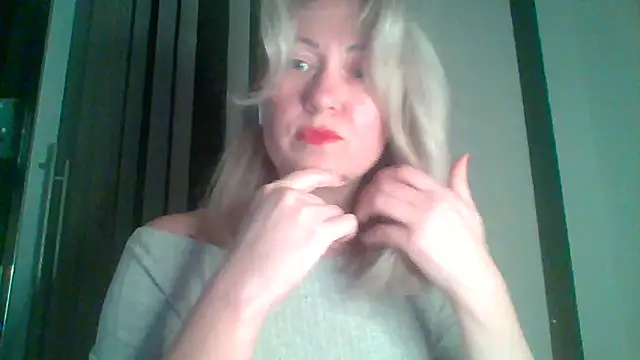 Mary888x online show from February 2025 05:17:02 PM