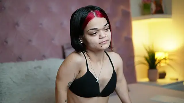 MaiaMini online show from December 2025 09:41:02 PM