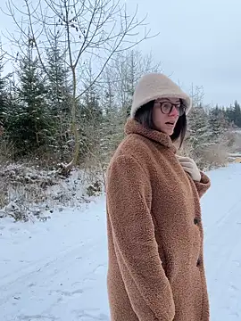 Snapshot of AvaFlowers6 chatting on January 2026 09:46:02 AM AvaFlowers6 online show from January 2026 09:46:02 AM