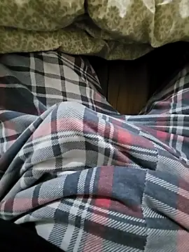 Snapshot of skiciyunis chatting on October 2025 08:20:02 PM skiciyunis online show from October 2025 08:20:02 PM