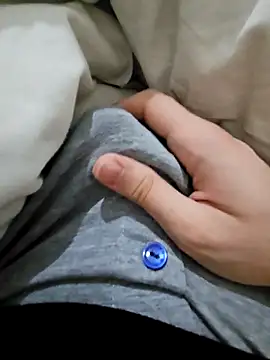 Snapshot of skiciyunis chatting on October 2025 08:42:01 PM skiciyunis online show from October 2025 08:42:01 PM