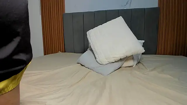 Rafa2004Cruz online show from October 2025 12:17:01 PM