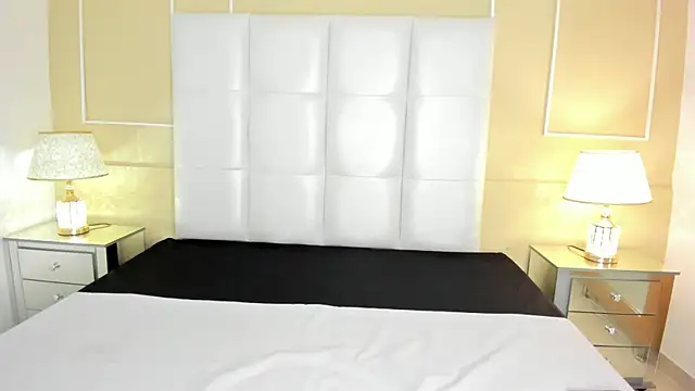 Snapshot of Pariss-Salvatore chatting on March 2025 07:48:01 PM Pariss-Salvatore online show from March 2025 07:48:01 PM