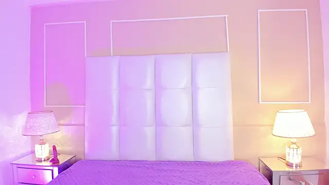 Snapshot of Pariss-Salvatore chatting on March 2025 10:43:02 PM Pariss-Salvatore online show from March 2025 10:43:02 PM