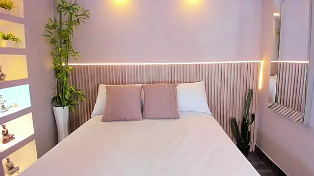 Snapshot of GeorginaReyes chatting on December 2025 05:29:01 PM GeorginaReyes online show from December 2025 05:29:01 PM