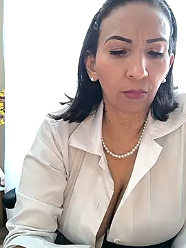 Snapshot of Mrsvictoriaaa chatting on April 2026 07:36:02 PM Mrsvictoriaaa online show from April 2026 07:36:02 PM