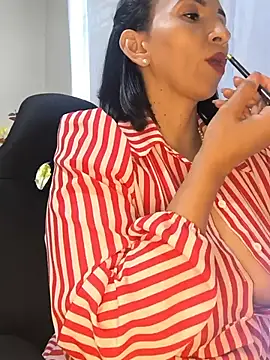 Mrsvictoriaaa online show from May 2026 08:29:01 PM