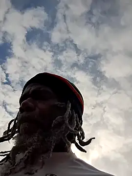 Snapshot of KingSlim56 chatting on October 2025 10:19:01 PM KingSlim56 online show from October 2025 10:19:01 PM