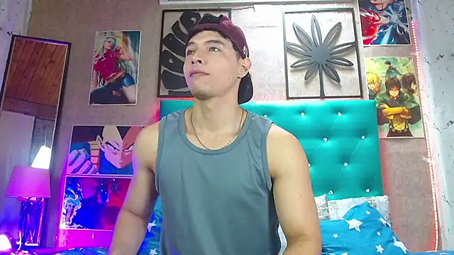 LiamAndrewzz online show from October 2025 05:43:01 PM