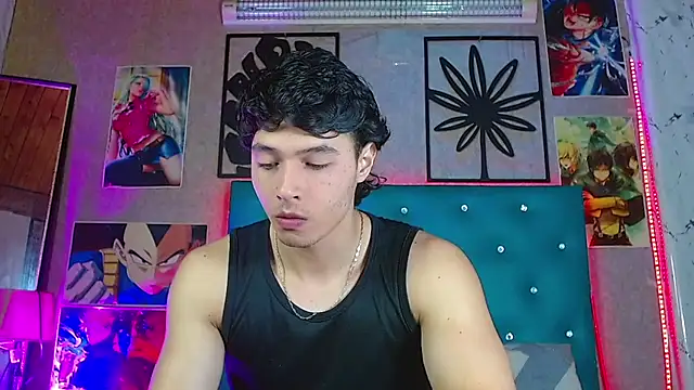 LiamAndrewzz online show from July 2026 03:53:02 AM