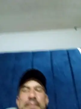 Iuver online show from April 2026 07:51:02 PM