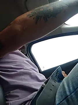 Iuver online show from April 2026 03:13:01 PM