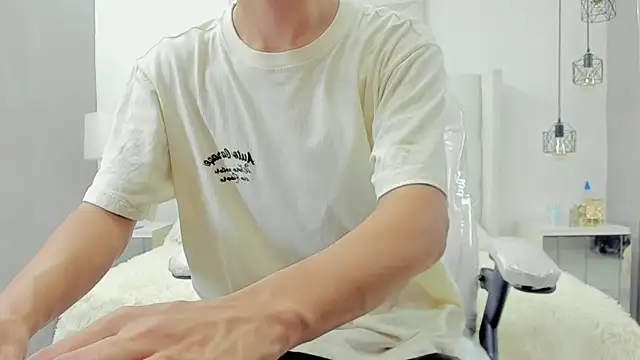 Johann sex online show from May 2026 05:29:02 PM