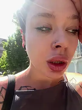 AlishaPrettyBlade online show from June 2026 07:35:01 AM