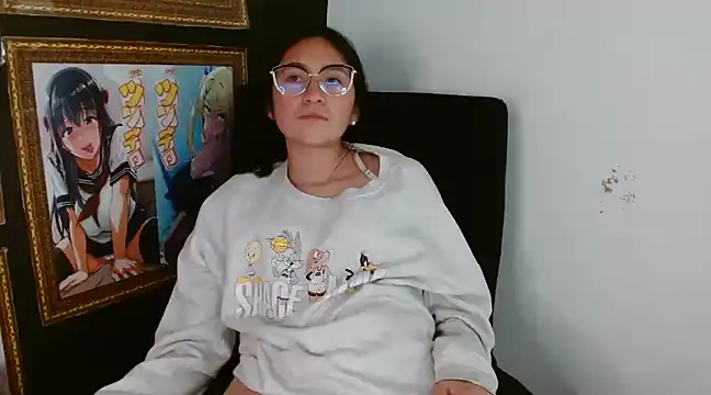 Arielle lov online show from March 2025 05:33:02 PM