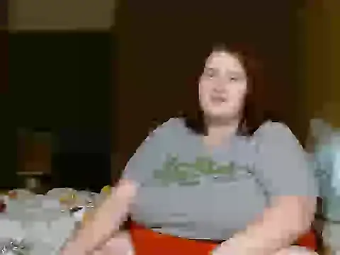 Snapshot of BubblyMoonie chatting on December 2025 02:07:02 AM BubblyMoonie online show from December 2025 02:07:02 AM