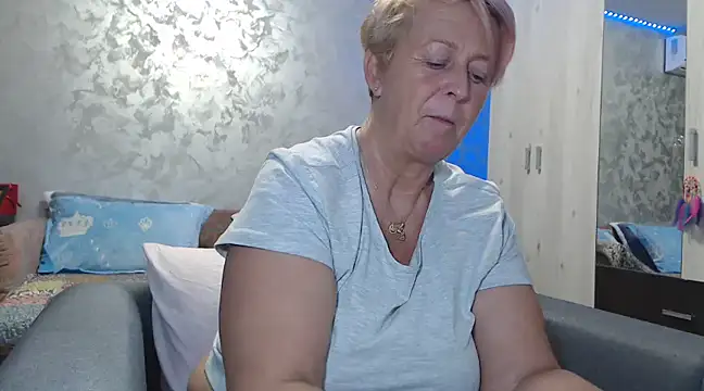 RosesandLillies online show from January 2025 06:24:02 PM