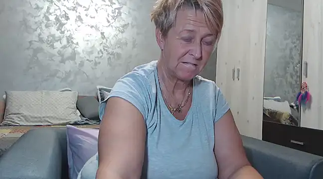 RosesandLillies online show from February 2025 05:20:01 PM