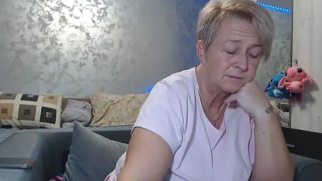 RosesandLillies online show from February 2026 05:28:01 PM