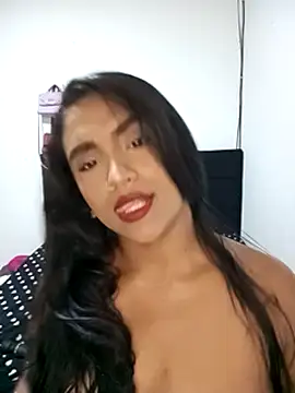 victoria roussee online show from March 2025 10:59:01 PM