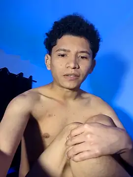 Snapshot of Magno_03 chatting on October 2025 08:52:01 PM Magno 03 online show from October 2025 08:52:01 PM