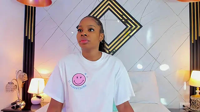 Snapshot of EmilyDiaaz chatting on September 2025 12:05:01 PM EmilyDiaaz online show from September 2025 12:05:01 PM