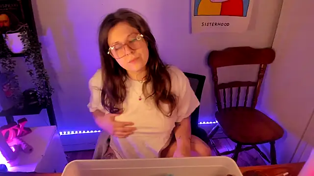 Rosiee69  online show from March 2026 02:42:01 PM