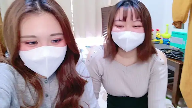 Snapshot of noa_chi chatting on September 2025 04:47:02 AM noa chi online show from September 2025 04:47:02 AM