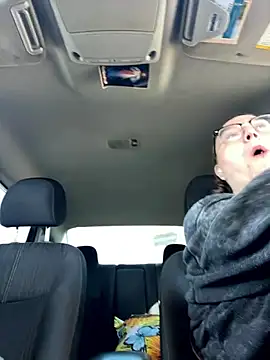 HTXBELLE online show from February 2026 05:52:01 PM