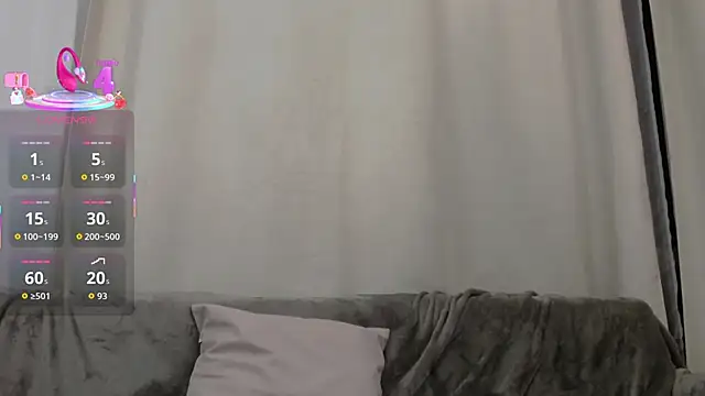 Snapshot of JanelleBrown_ chatting on October 2025 06:05:02 PM JanelleBrown online show from October 2025 06:05:02 PM