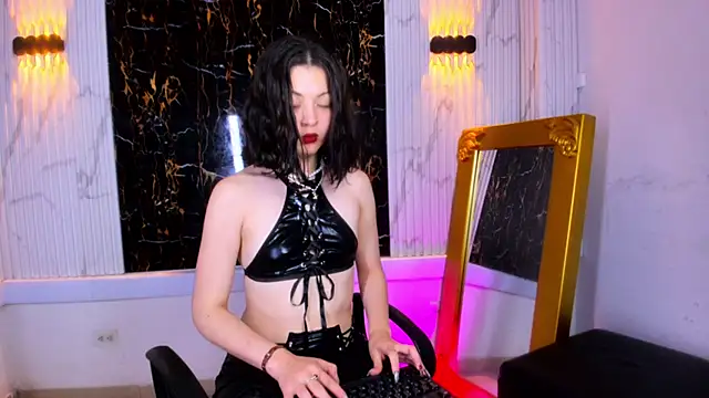 Guxplo  online show from March 2025 08:51:02 PM