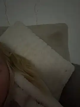 Snapshot of Blondie_Sofia_Essexbabe chatting on March 2025 01:05:02 AM Blondie Sofia Essexbabe online show from March 2025 01:05:02 AM