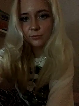 Snapshot of Blondie_Sofia_Essexbabe chatting on September 2025 12:55:02 AM Blondie Sofia Essexbabe online show from September 2025 12:55:02 AM