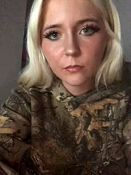 Snapshot of Blondie_Sofia_Essexbabe chatting on September 2025 11:54:01 PM Blondie Sofia Essexbabe online show from September 2025 11:54:01 PM