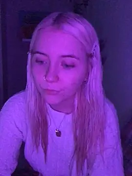 Snapshot of Blondie_Sofia_Essexbabe chatting on December 2025 11:46:01 PM Blondie Sofia Essexbabe online show from December 2025 11:46:01 PM