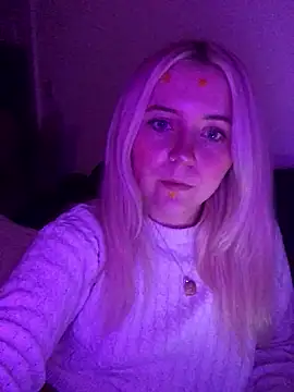 Snapshot of Blondie_Sofia_Essexbabe chatting on January 2026 11:43:02 PM Blondie Sofia Essexbabe online show from January 2026 11:43:02 PM