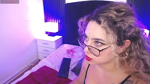 Snapshot of veenus_hs chatting on March 2025 09:02:02 AM veenus hs online show from March 2025 09:02:02 AM