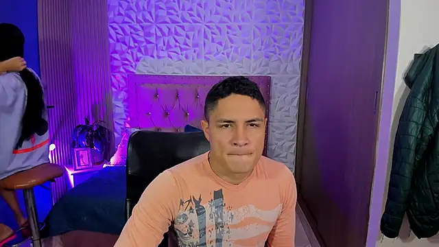 Snapshot of SaraClub_JY chatting on October 2025 10:40:01 PM SaraClub JY online show from October 2025 10:40:01 PM